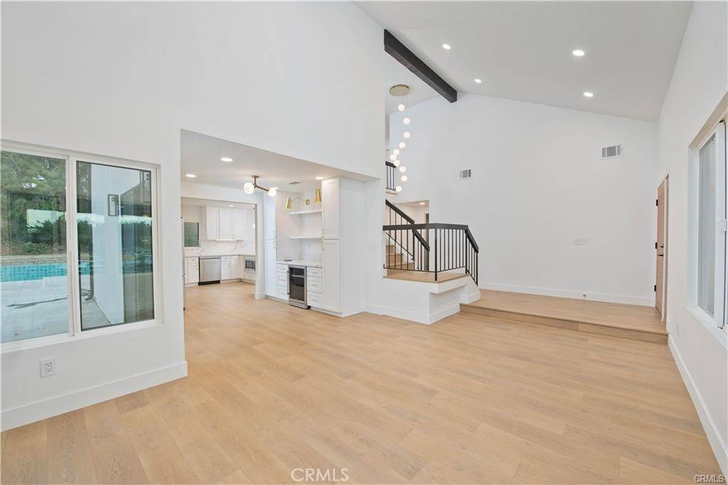 Northridge, CA 91324,18611 Lassen