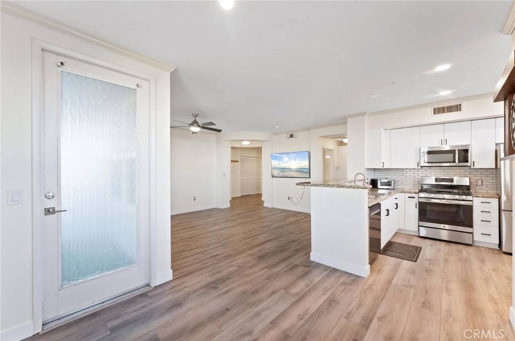 Anaheim, CA 92805,1801 E Katella #3027