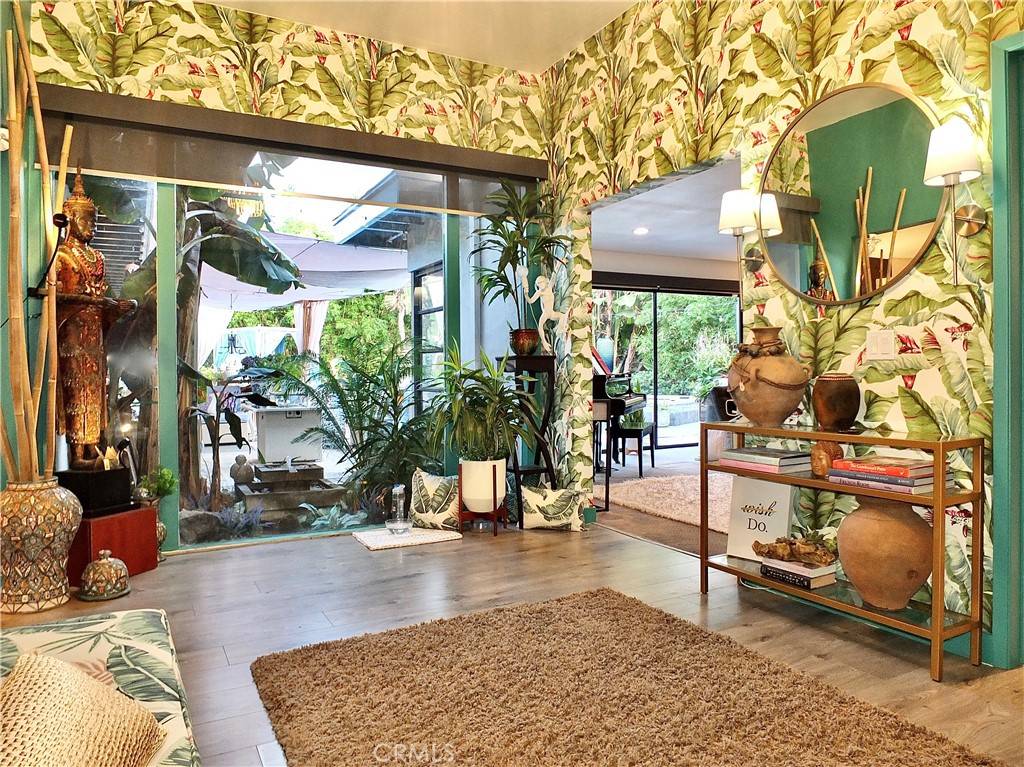 Santa Ana, CA 92706,2705 N Flower