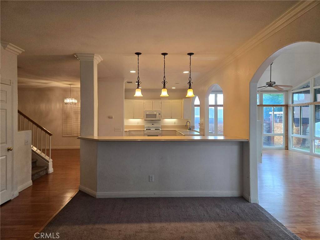 Corona, CA 92883,27410 Barcelona