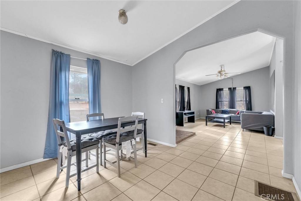 Phelan, CA 92371,5827 Cambria