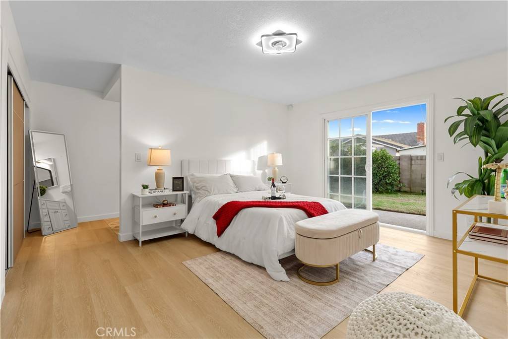 Fountain Valley, CA 92708,9808 Sturgeon