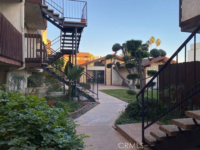 Gardena, CA 90247,15214 S Raymond #109