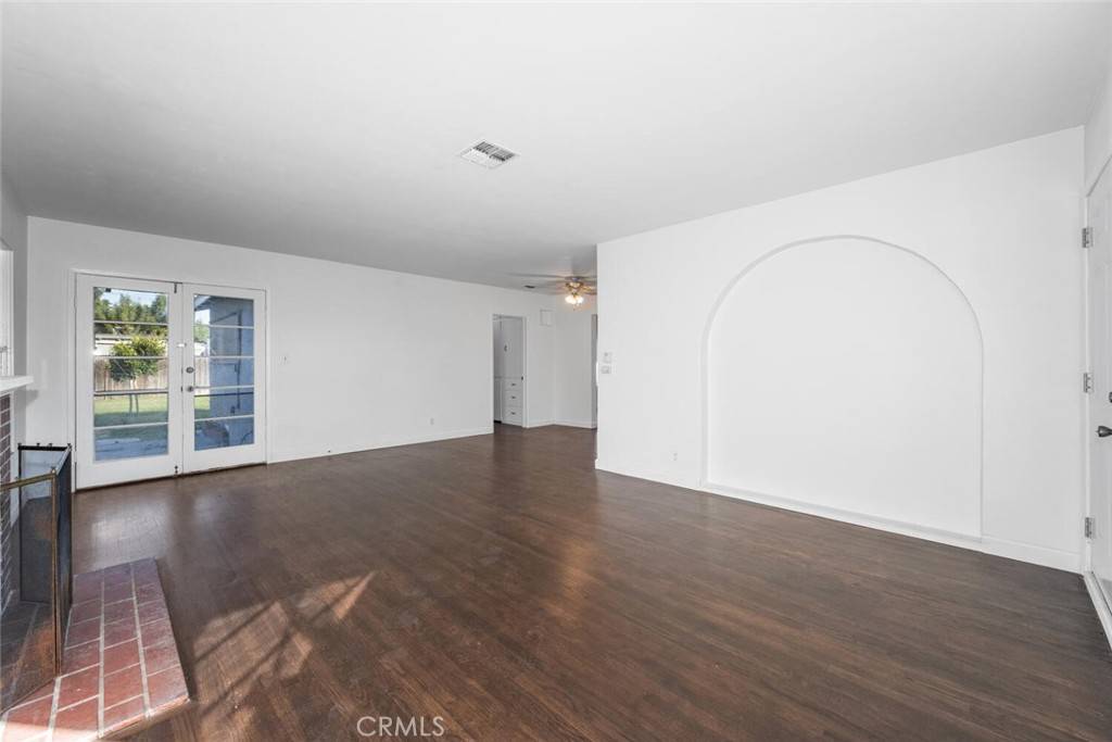 Garden Grove, CA 92843,11371 Garden Grove BLVD