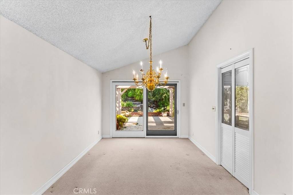 Santa Ana, CA 92705,13532 Woodglen DR