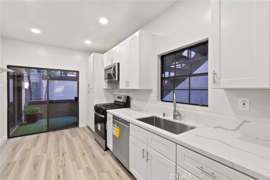 Santa Ana, CA 92704,2504 W Macarthur