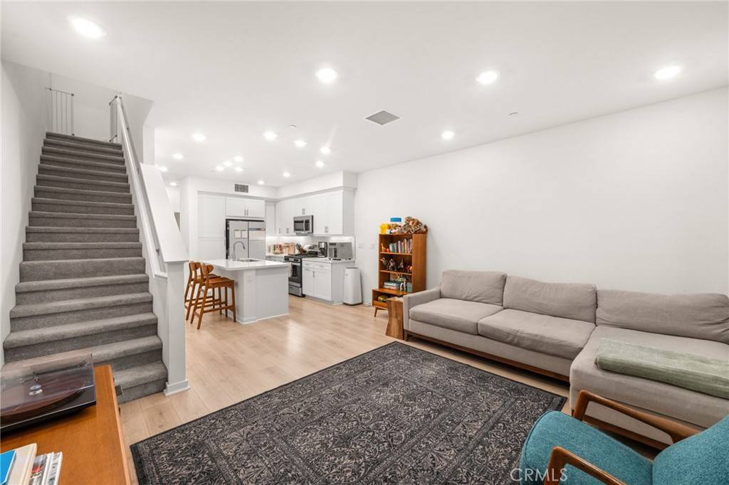 Whittier, CA 90603,16428 Whittier Blvd #6