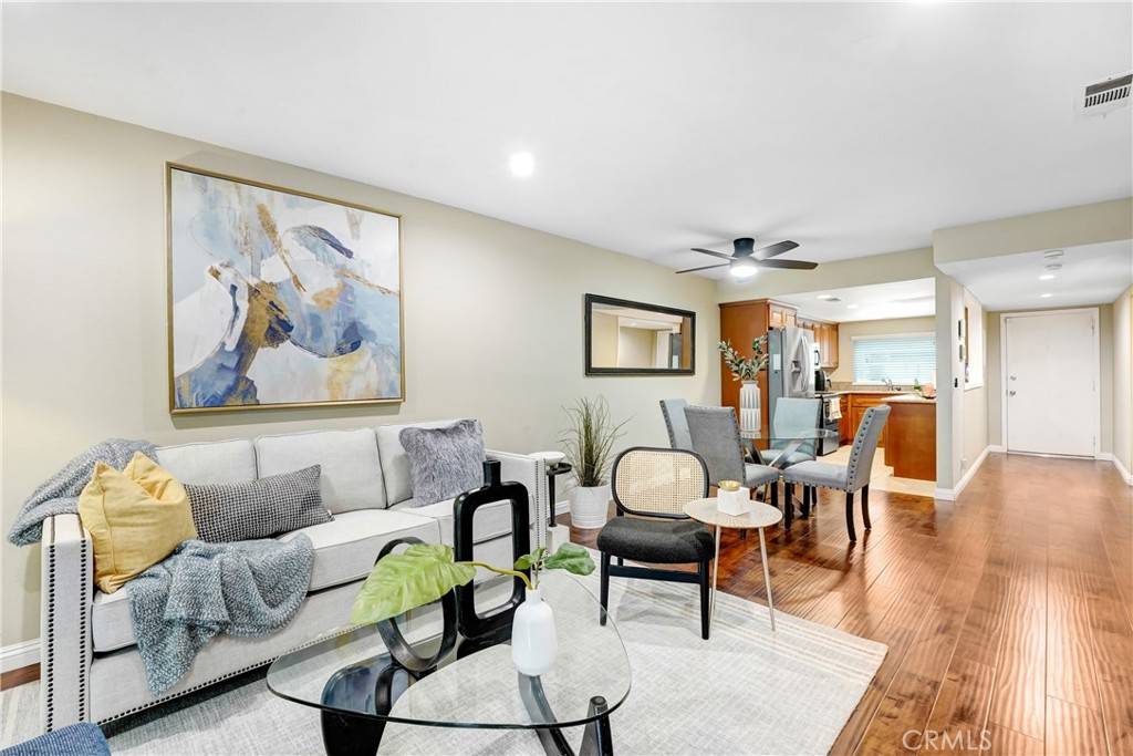 Paramount, CA 90723,6882 Alondra #26