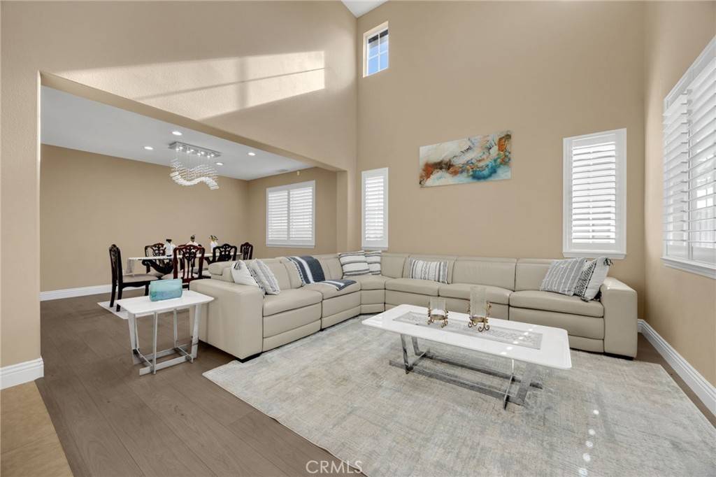 Eastvale, CA 92880,8132 Finch St.