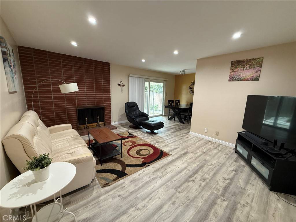 Anaheim, CA 92804,628 S Echo