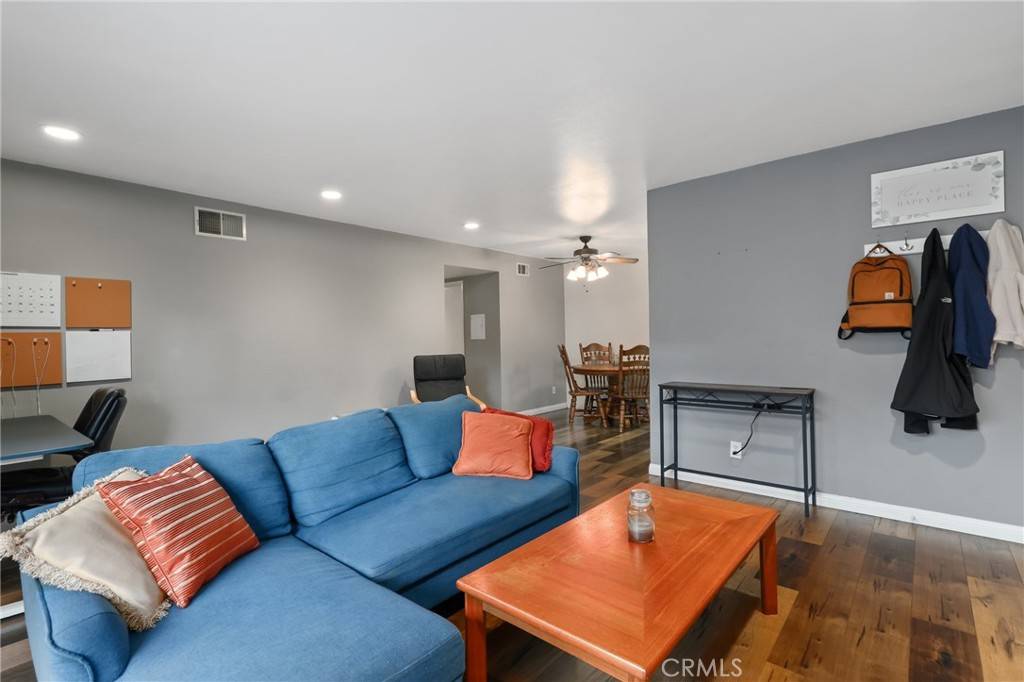 Santa Ana, CA 92701,1094 Cabrillo Park #A