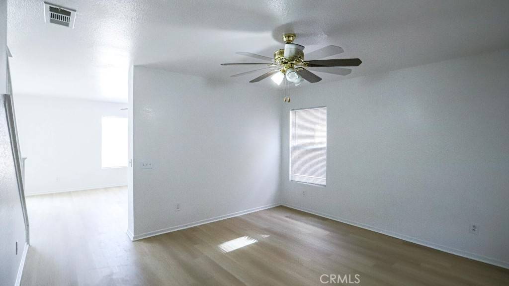 Hesperia, CA 92345,9476 Plum CT