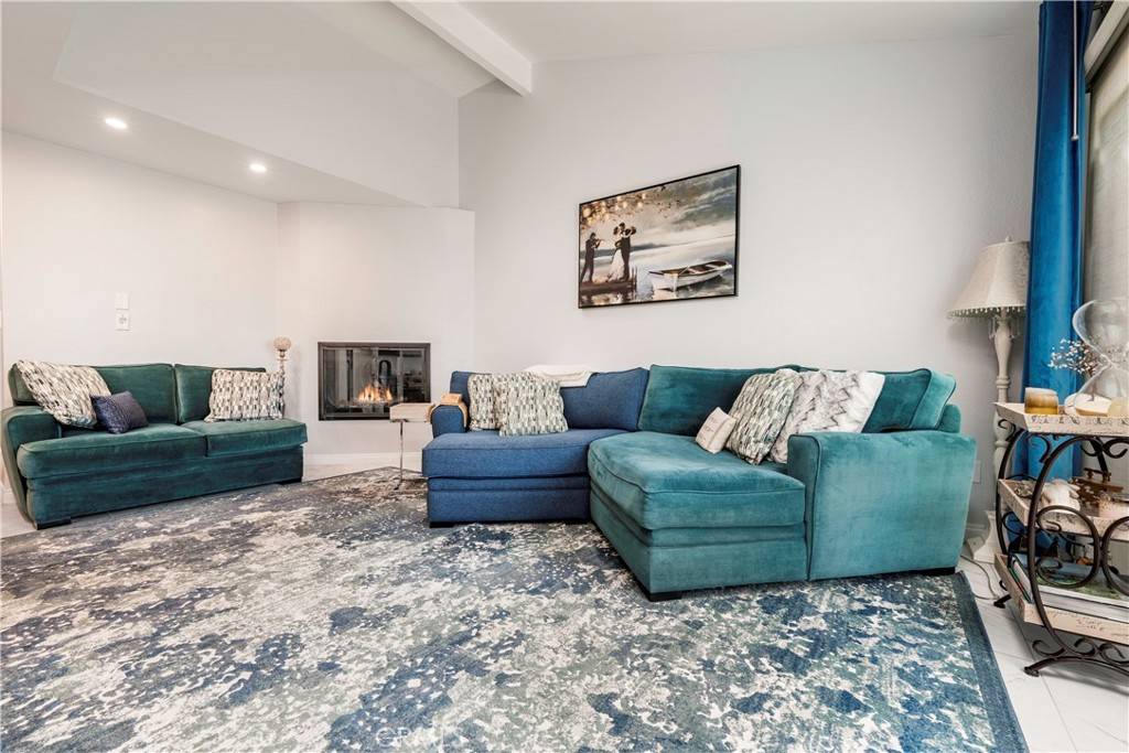 Lomita, CA 90717,25900 Oak ST #102