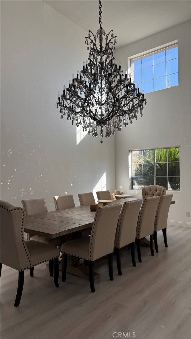 Fontana, CA 92336,15552 Caravelle