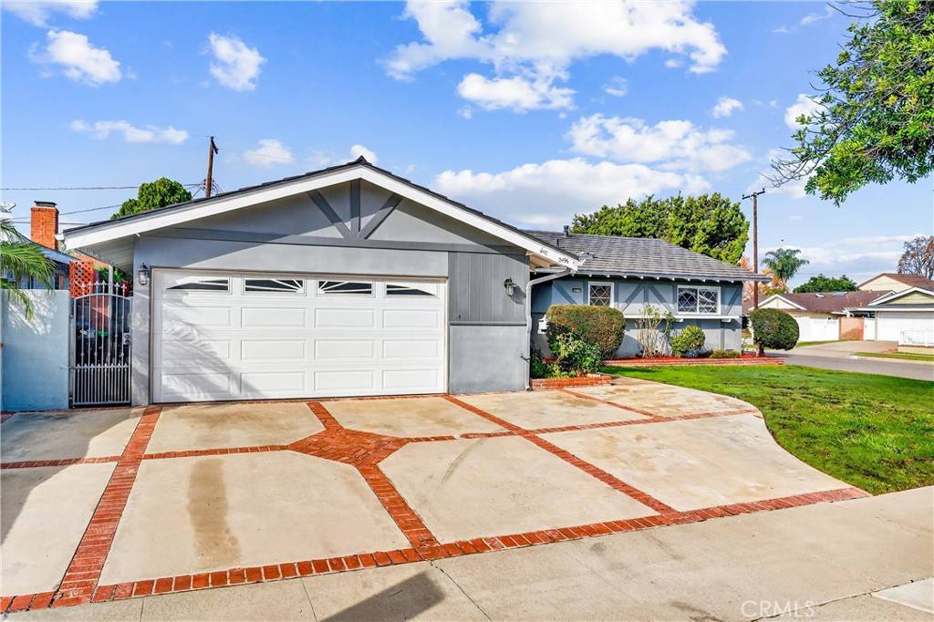 Orange, CA 92865,2496 N Beechwood ST