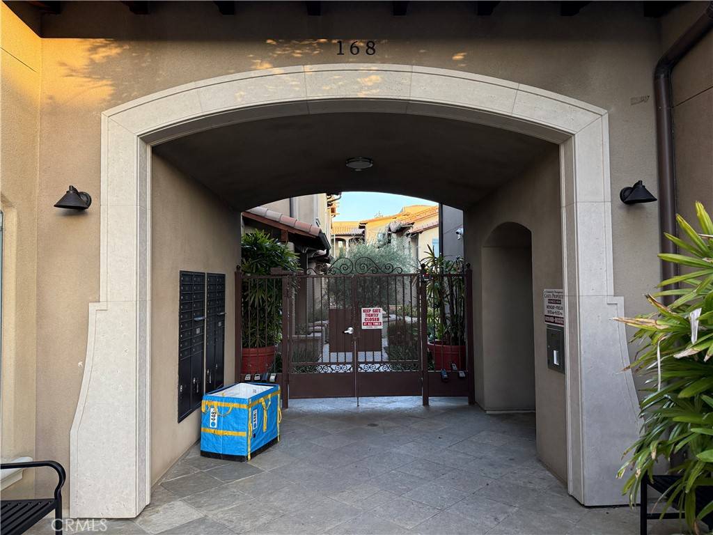 Pasadena, CA 91107,168 S Sierra Madre BLVD #113