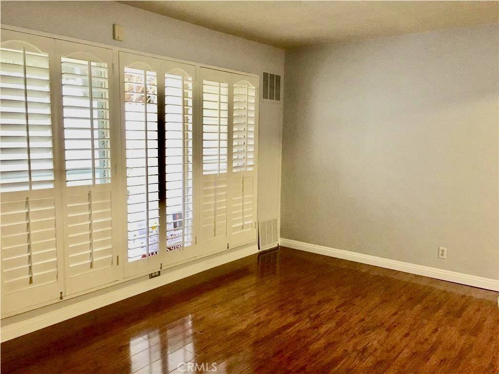 Santa Monica, CA 90405,2621 Centinela AVE #8