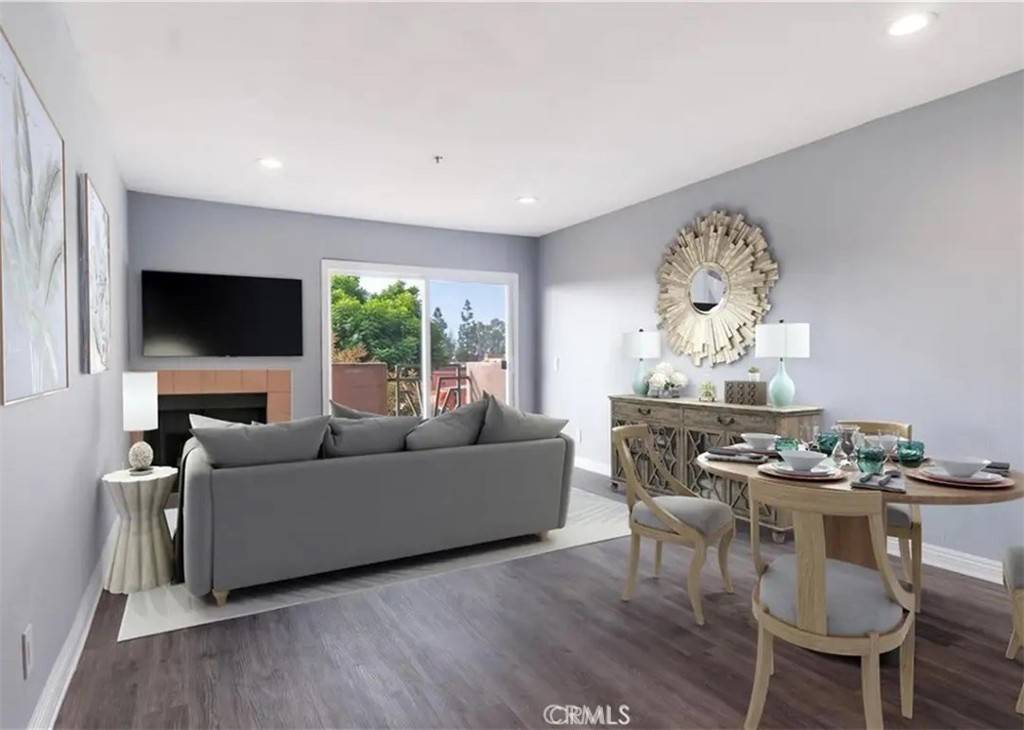 Santa Ana, CA 92701,450 E 4th #221