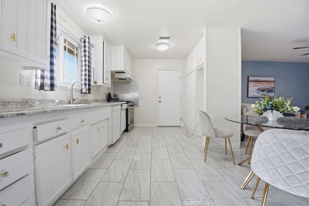 Simi Valley, CA 93065,1573 Casarin AVE