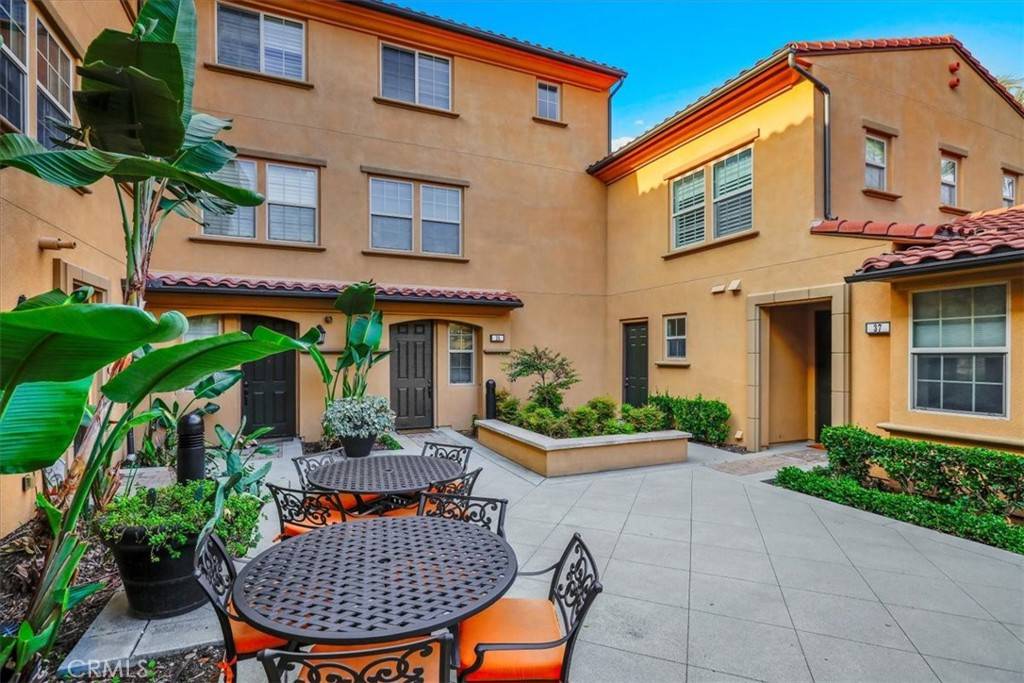 Irvine, CA 92618,35 Silverado