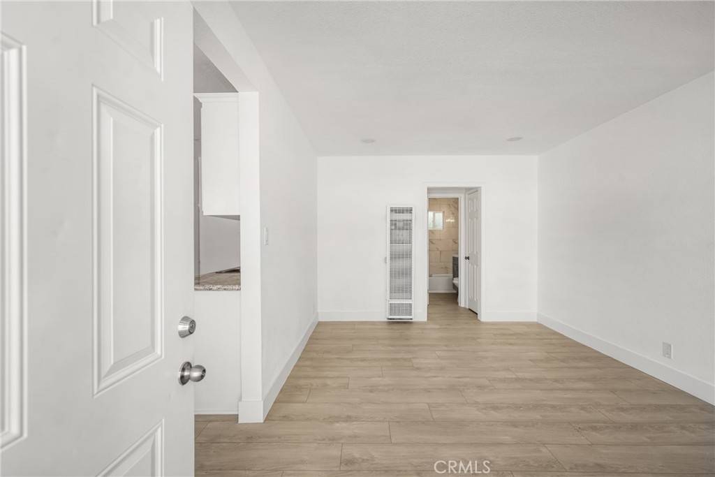 Santa Ana, CA 92703,825 S Shelton ST