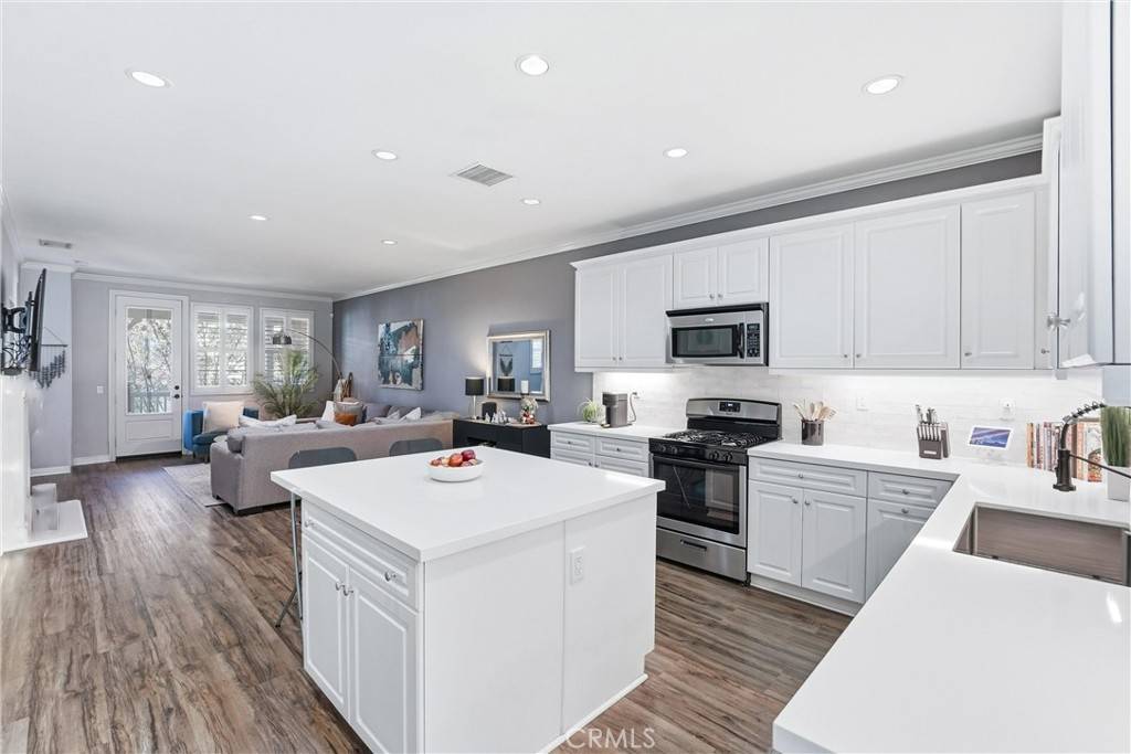 Anaheim, CA 92805,755 S Kroeger ST