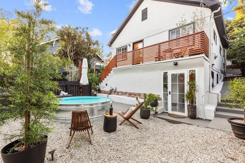 Los Angeles, CA 90039,2207 - 2009 Apex AVE