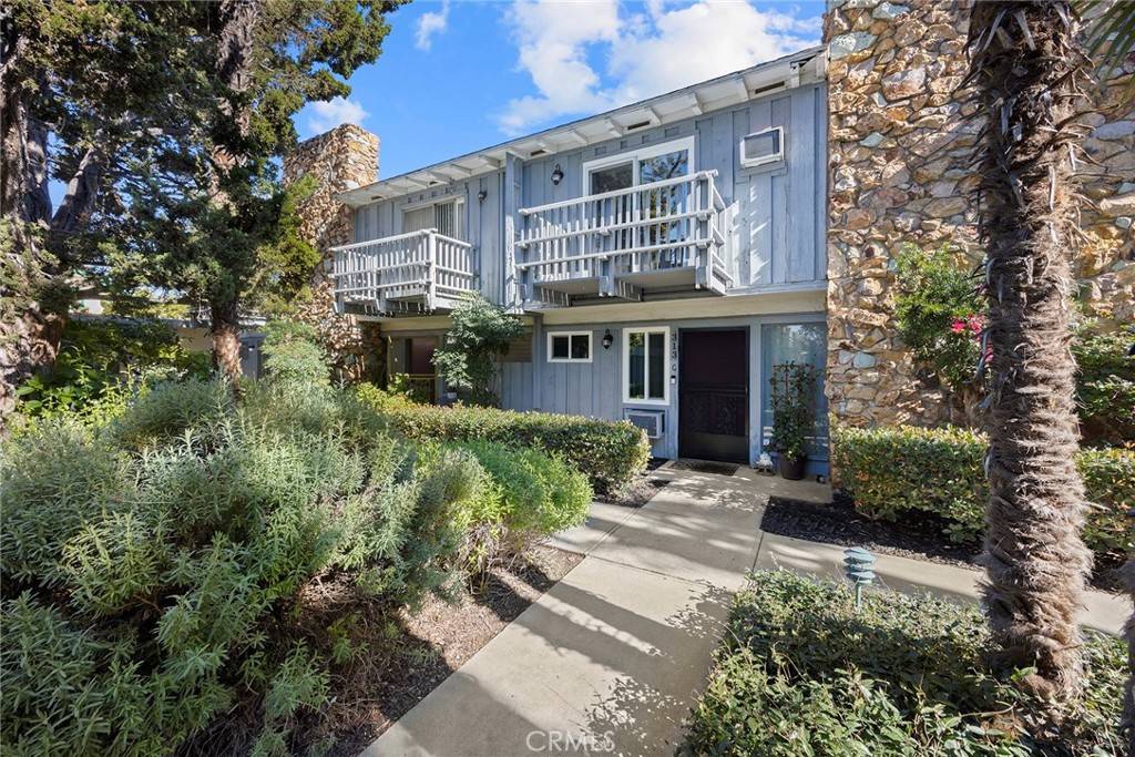 Fullerton, CA 92831,313 N Acacia #C