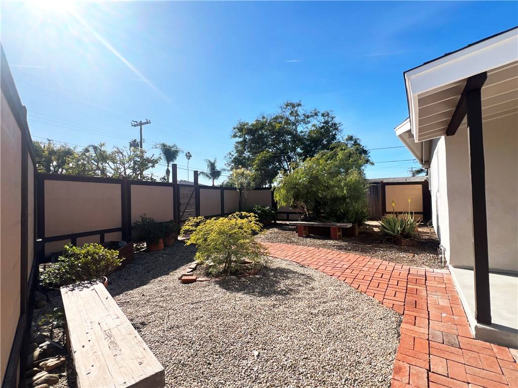 Costa Mesa, CA 92627,326 Hamilton