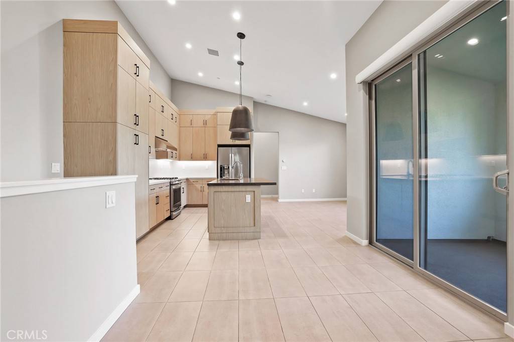 Irvine, CA 92618,110 Coastal