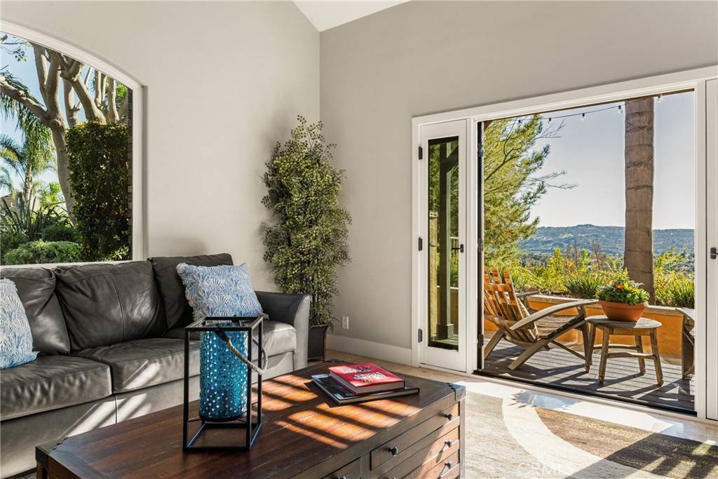 Yorba Linda, CA 92886,21075 Ridge Park DR