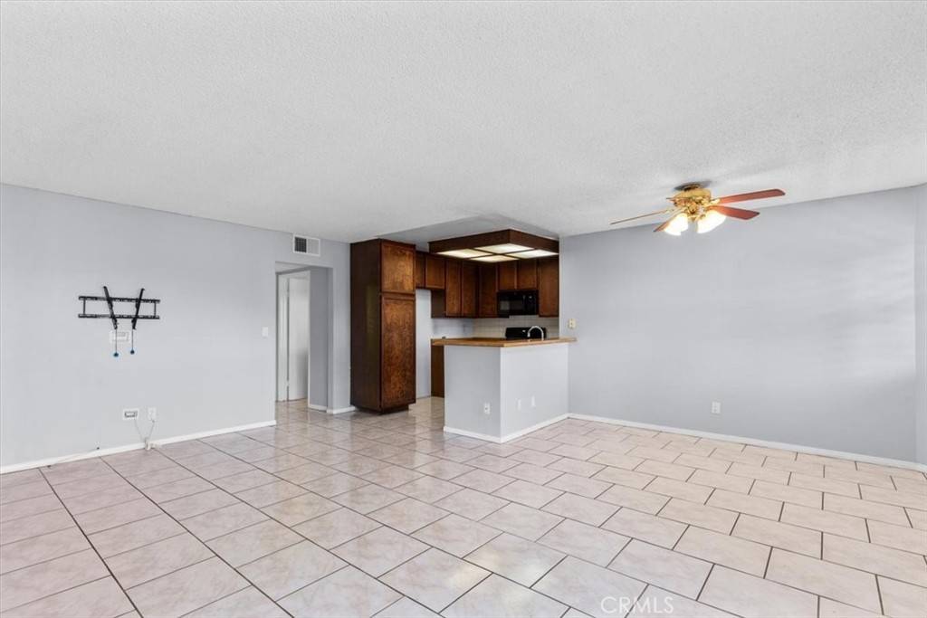 Sylmar, CA 91342,13100 Bromont Avenue #15