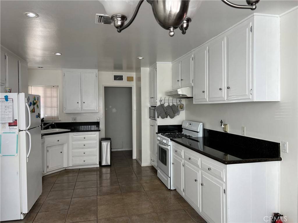 Rowland Heights, CA 91748,18547 Bellorita ST