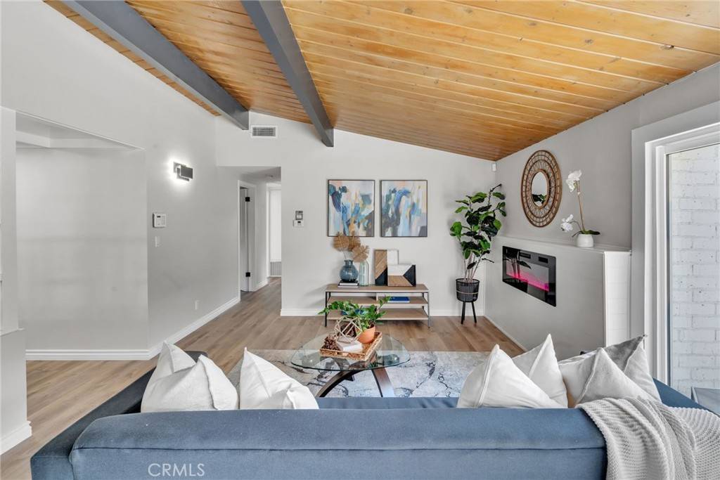 Buena Park, CA 90620,8721 Los Altos DR