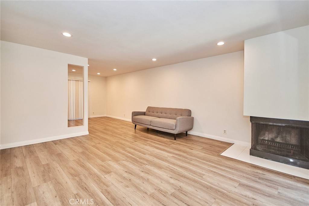Buena Park, CA 90621,8579 Buena Tierra PL