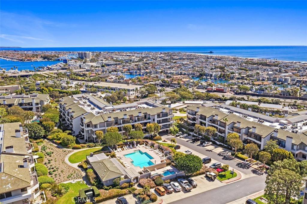 Newport Beach, CA 92663,260 Cagney LN #105