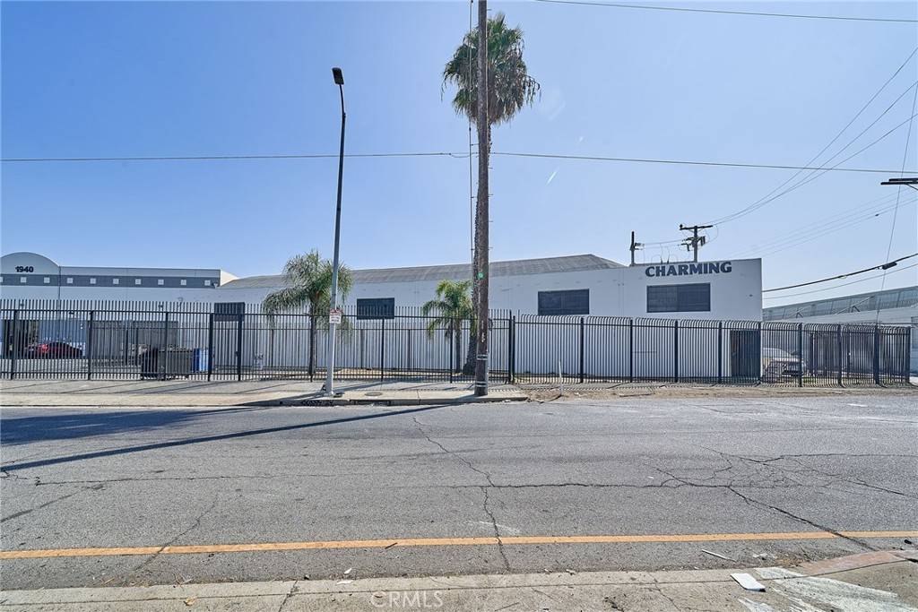 Los Angeles, CA 90021,1707 E 20th ST