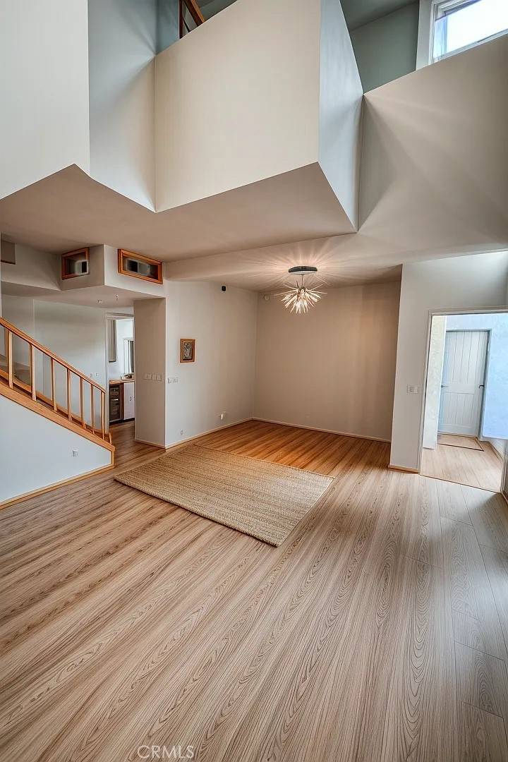 Tarzana, CA 91335,6323 Reseda BLVD #10