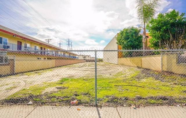 Bellflower, CA 90706,8826 Artesia BLVD