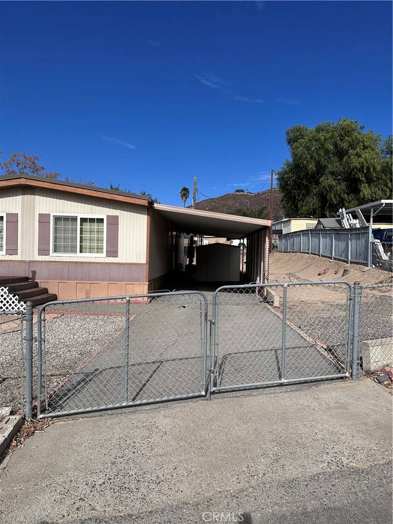 Wildomar, CA 92595,21722 Vine ST
