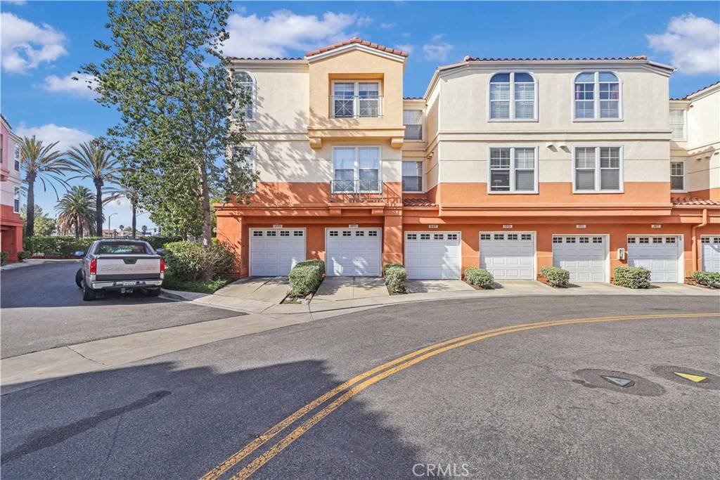Anaheim Hills, CA 92808,1095 S San Marino Way