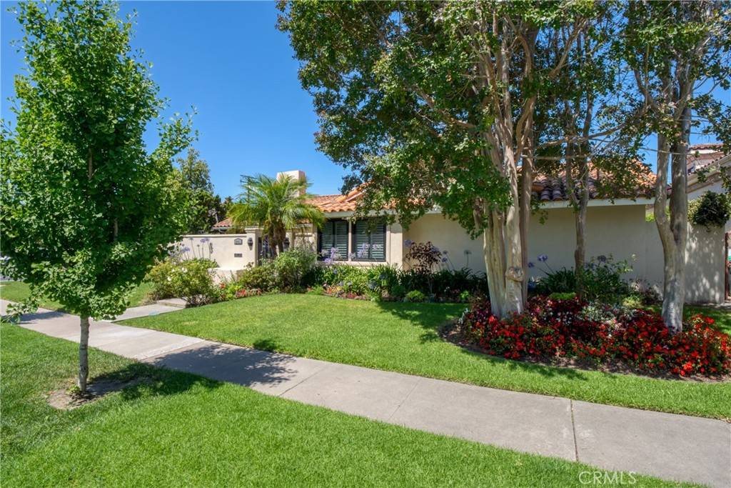 Los Alamitos, CA 90720,12051 Old Mill RD