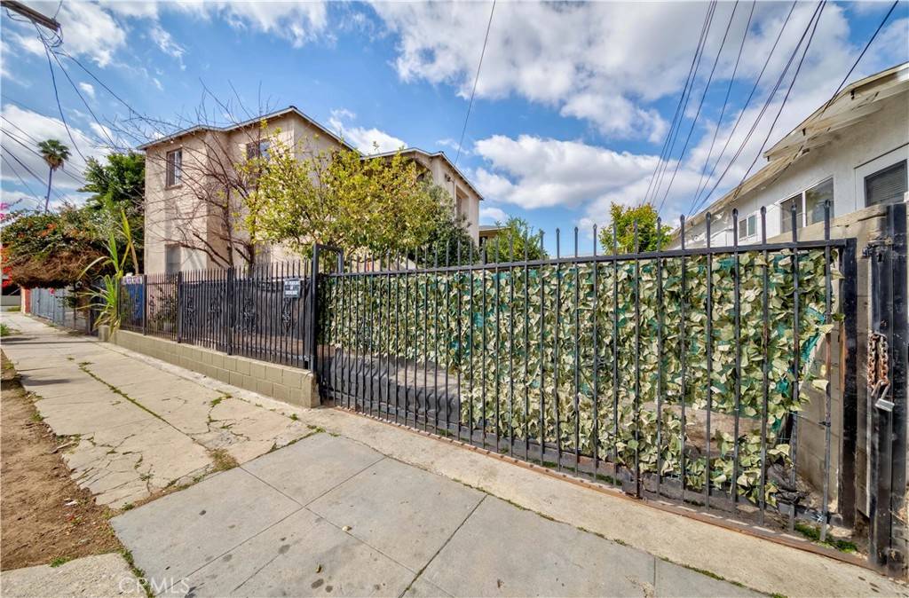 Los Angeles, CA 90031,1709 Sichel ST