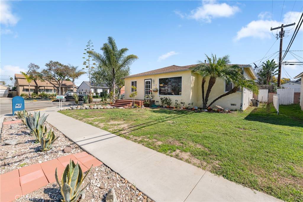 Long Beach, CA 90808,3568 Roxanne AVE