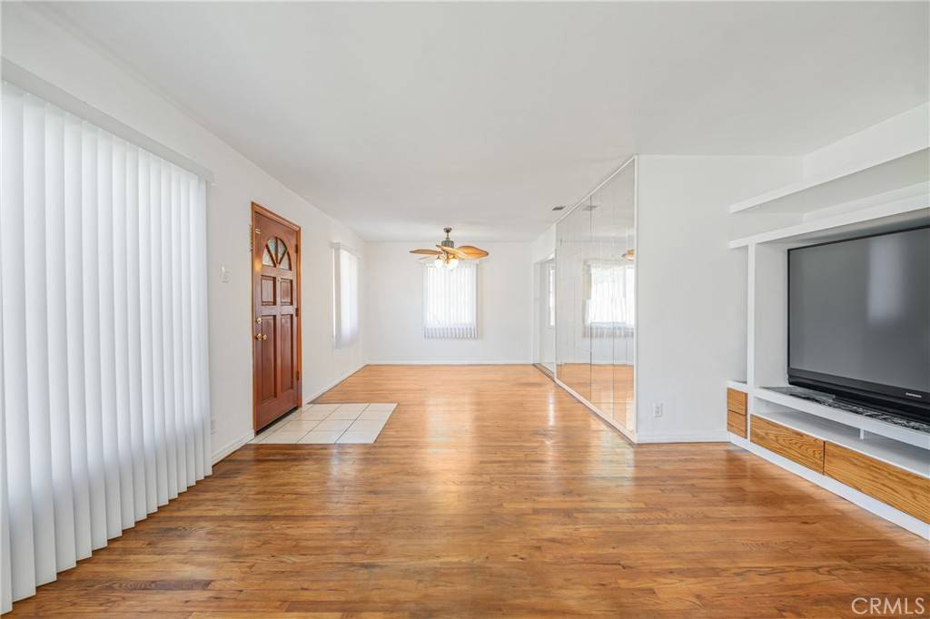 Long Beach, CA 90808,3568 Roxanne AVE