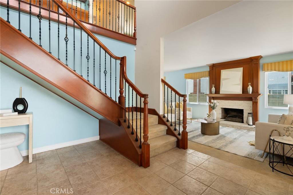 Fullerton, CA 92833,2528 Larkwood DR