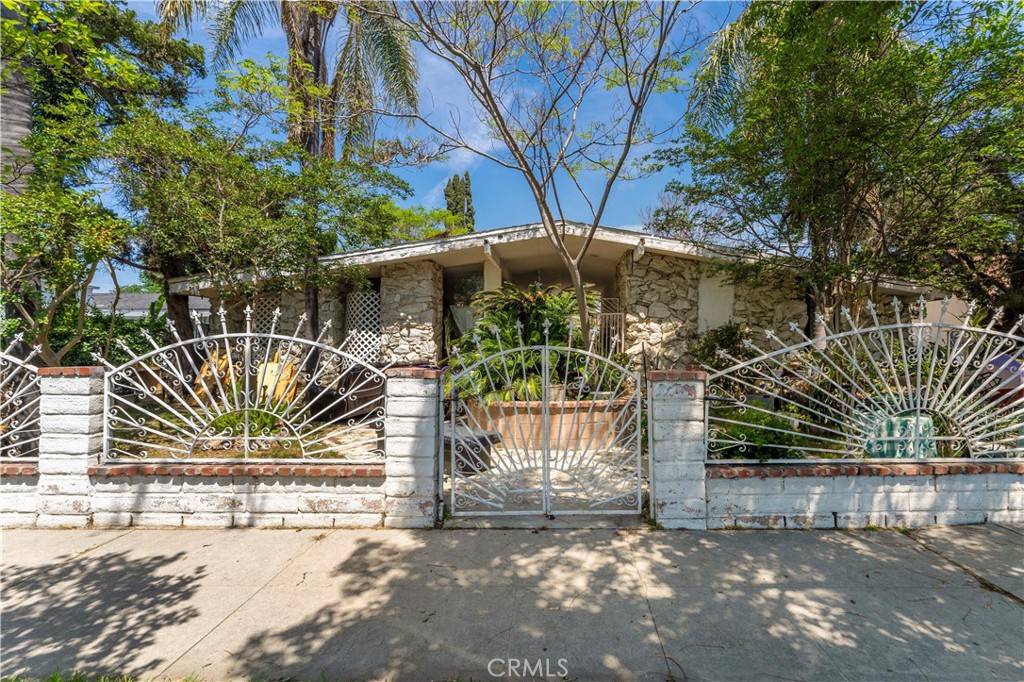 Mission Hills (san Fernando), CA 91345,15023 Devonshire ST