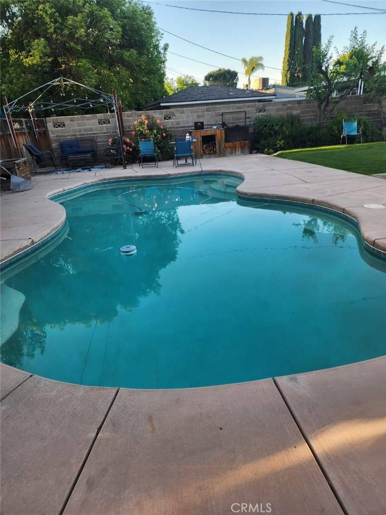 Bakersfield, CA 93301,2429 C ST