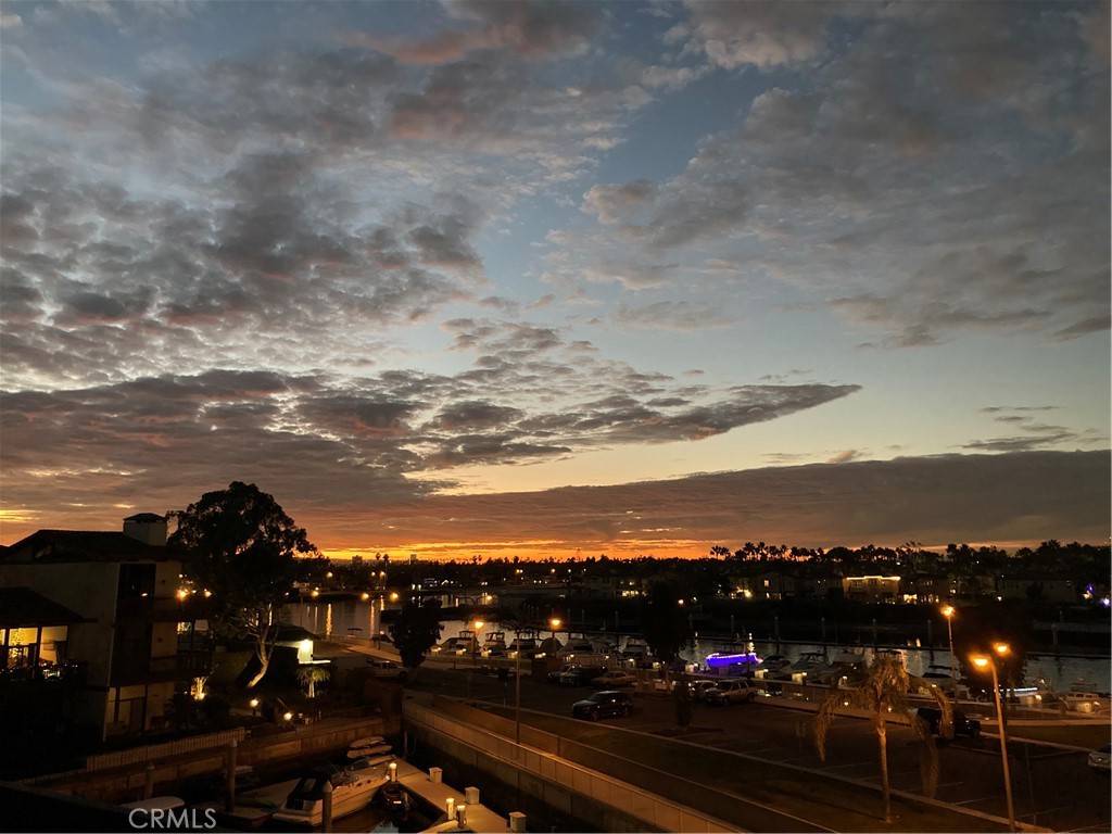 Long Beach, CA 90803,5327 Marina Pacifica DR N #Key19
