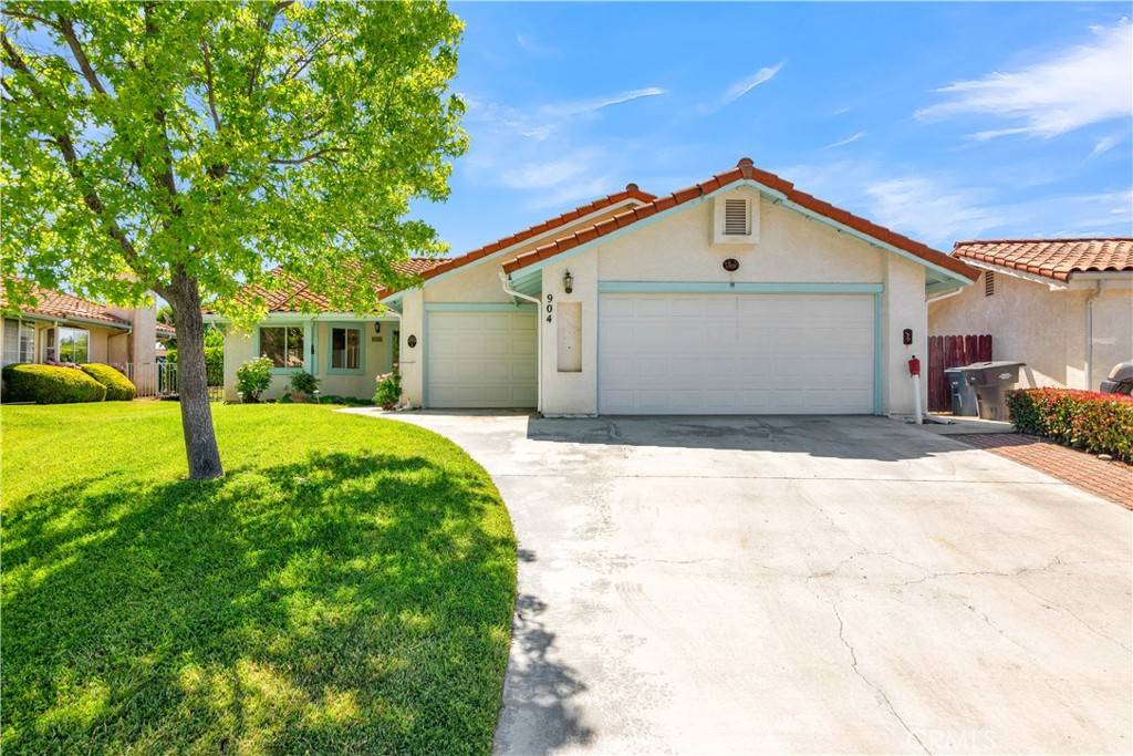 Paso Robles, CA 93446,904 Torrey Pines DR